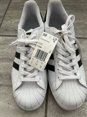 BNWT adidas White and Black Superstar Women's Sneakers size 9